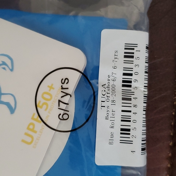 Boy 6/7 yr Rashguard - Picture 3 of 7